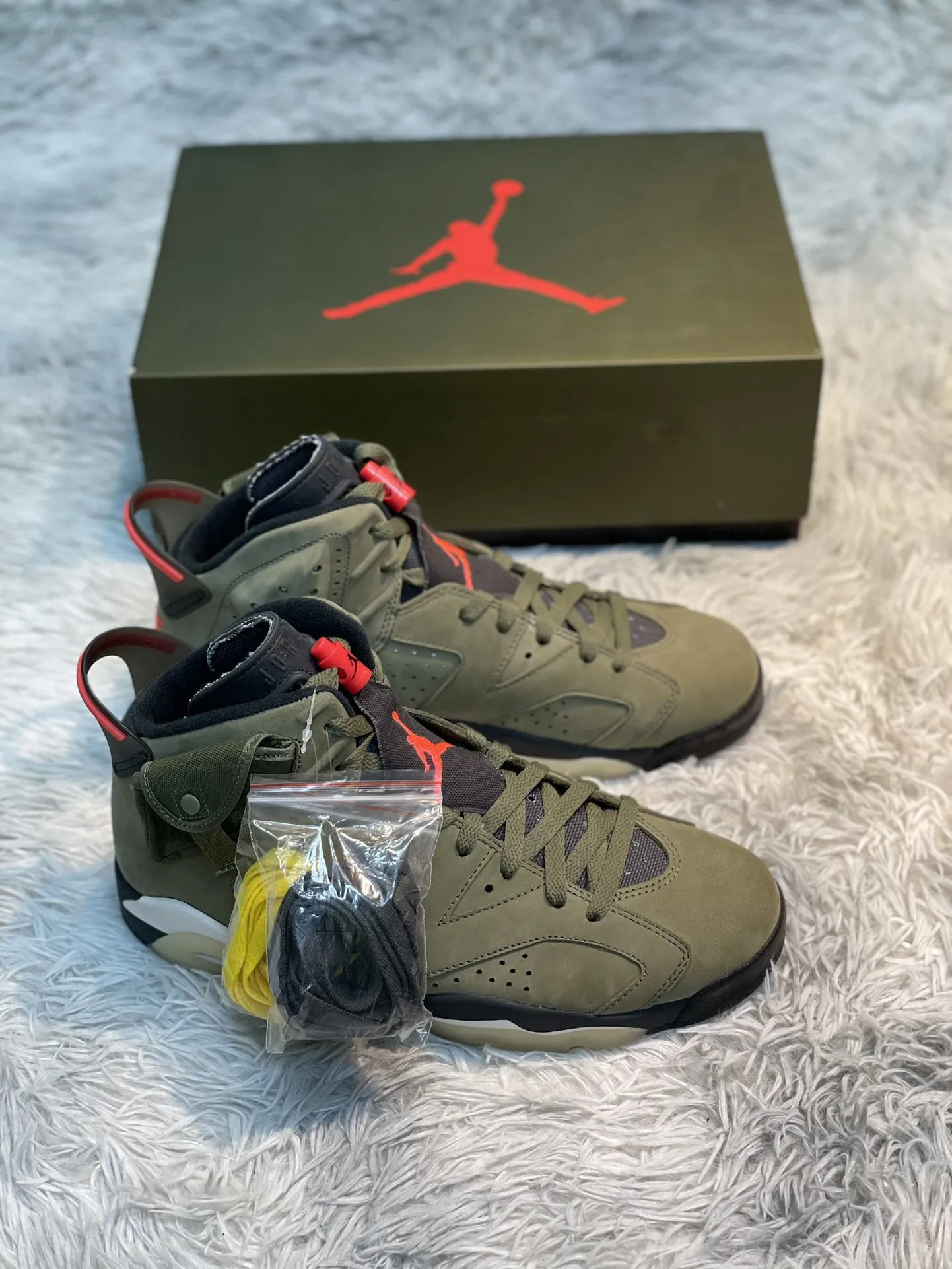 Air Jordan 6 x Travis Scott AJ6 TS Olive Glow Glow-in-the-Dark Sneakers – High Quality Rep Shoes Size 40-47. Functional 1114