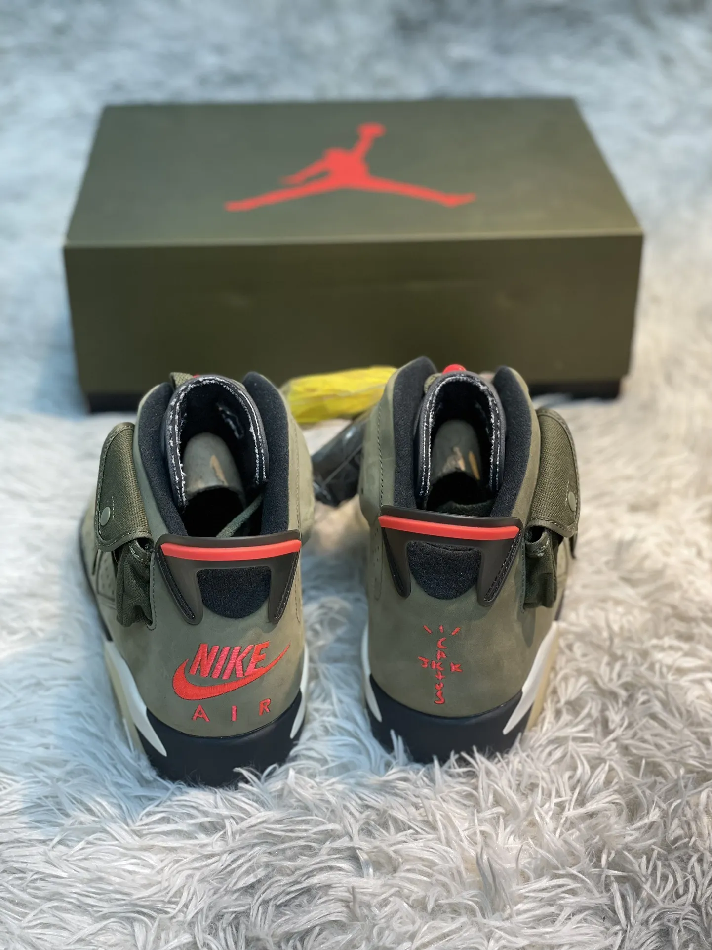 Air Jordan 6 x Travis Scott AJ6 TS Olive Glow Glow-in-the-Dark Sneakers – High Quality Rep Shoes Size 40-47. Functional 1114