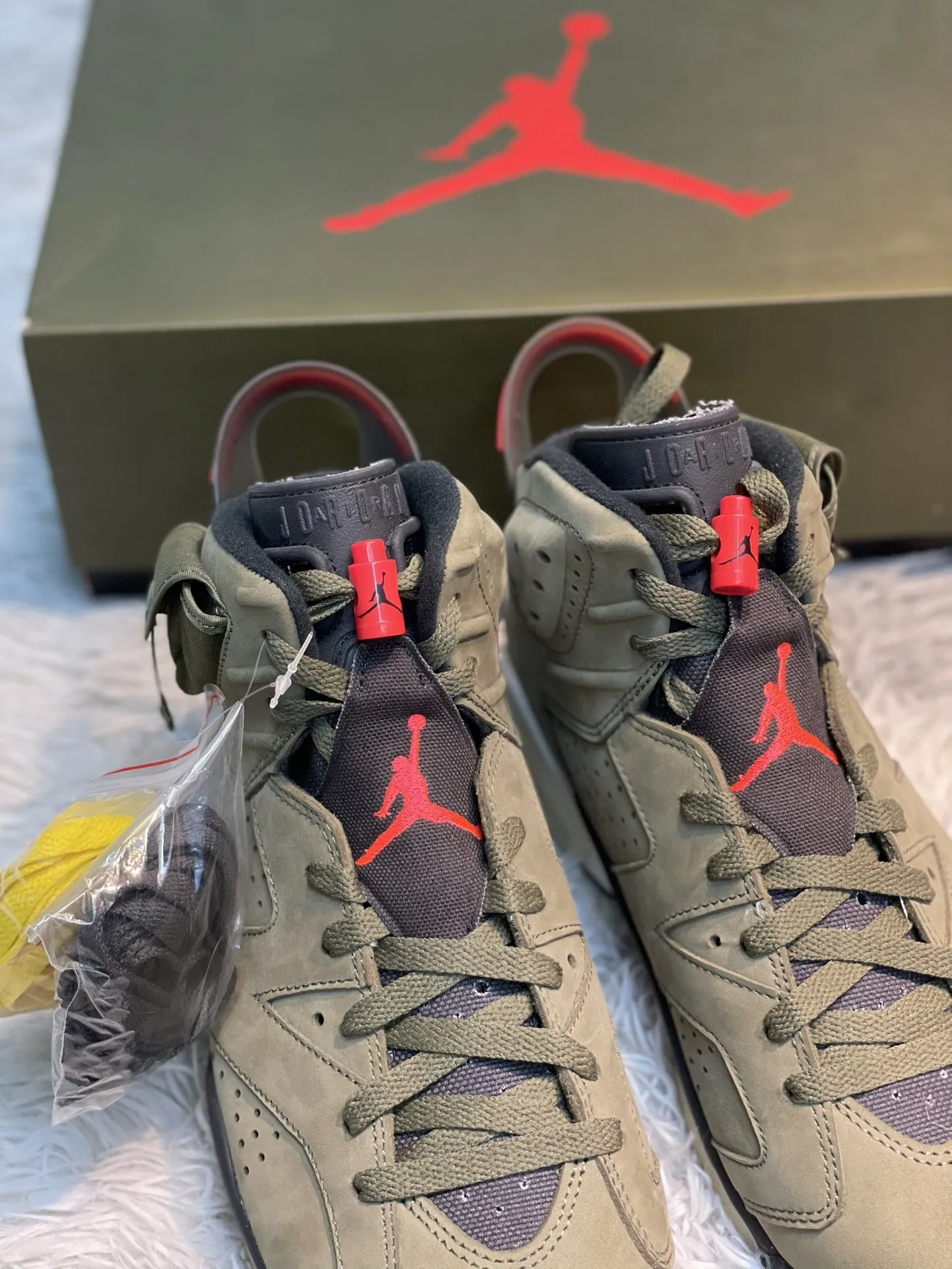 Air Jordan 6 x Travis Scott AJ6 TS Olive Glow Glow-in-the-Dark Sneakers – High Quality Rep Shoes Size 40-47. Functional 1114