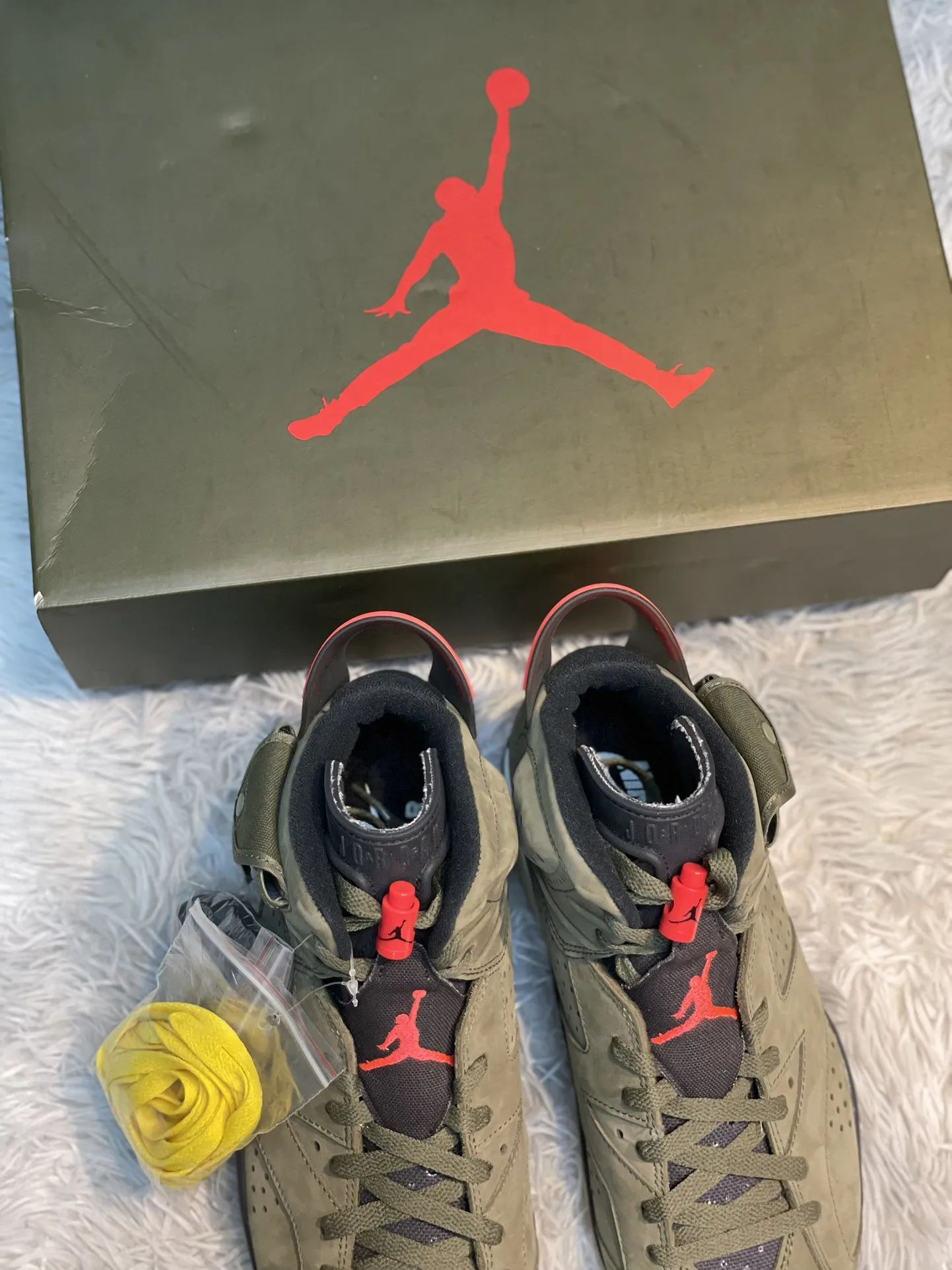 Air Jordan 6 x Travis Scott AJ6 TS Olive Glow Glow-in-the-Dark Sneakers – High Quality Rep Shoes Size 40-47. Functional 1114