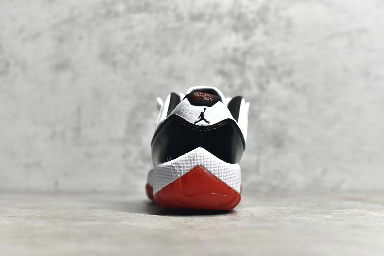 Air Jordan AJ11 Bred – Authentic Carbon Fiber Edition – High Top Sneakers – Red Black White – High Quality Replica Shoes – Nike Replica SoftTouch 1094