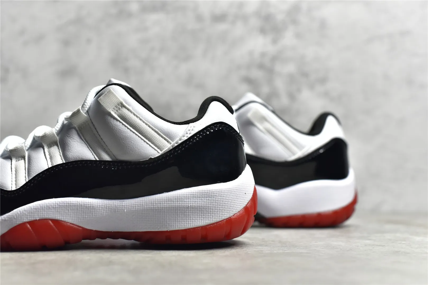Air Jordan AJ11 Bred – Authentic Carbon Fiber Edition – High Top Sneakers – Red Black White – High Quality Replica Shoes – Nike Replica SoftTouch 1094