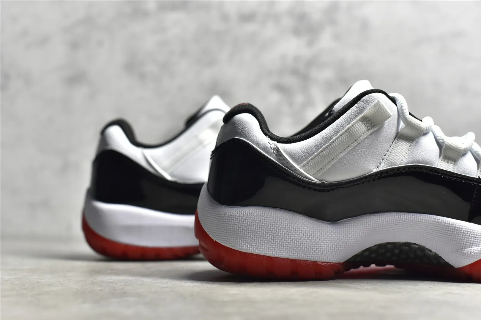 Air Jordan AJ11 Bred – Authentic Carbon Fiber Edition – High Top Sneakers – Red Black White – High Quality Replica Shoes – Nike Replica SoftTouch 1094