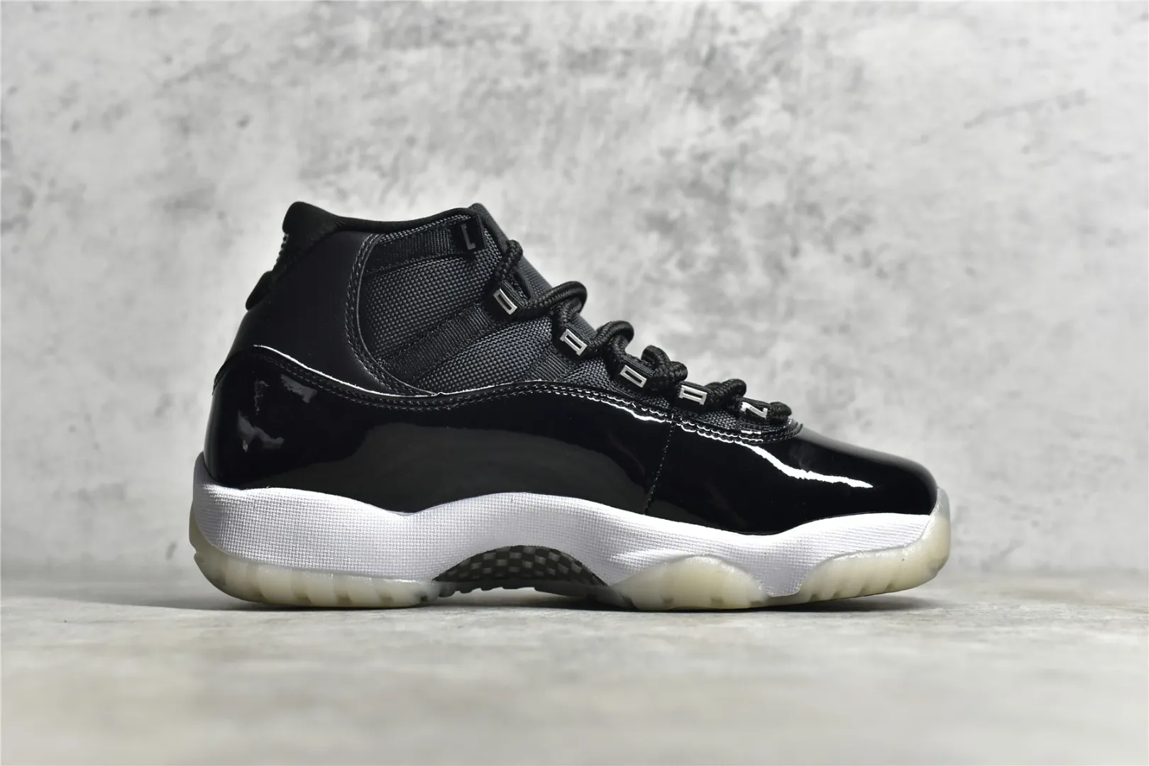 Compact Air Jordan AJ11 Bred – True Carbon Fiber Edition – High Top Sneakers – Black White – Authentic Design with High Quality Replica Shoes 1101