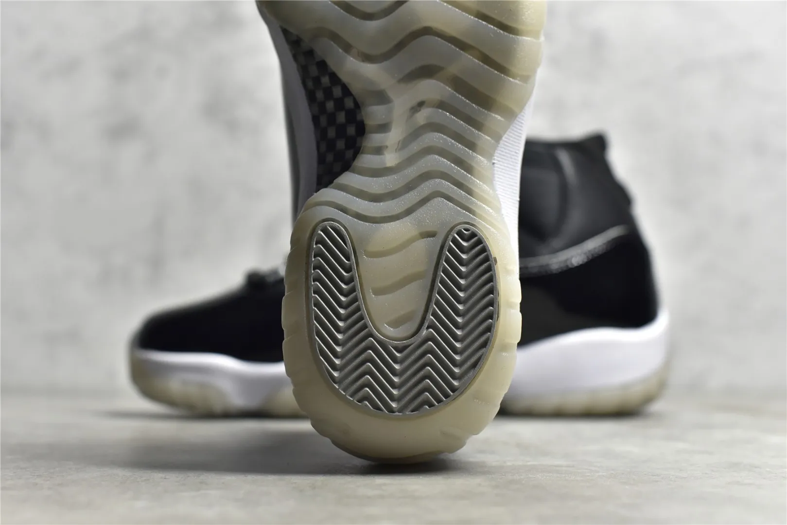 Compact Air Jordan AJ11 Bred – True Carbon Fiber Edition – High Top Sneakers – Black White – Authentic Design with High Quality Replica Shoes 1101