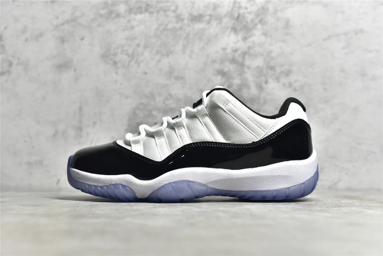 Casual Air Jordan AJ11 Concord – Black White Blue – High Quality Replica Basketball Shoes 1098