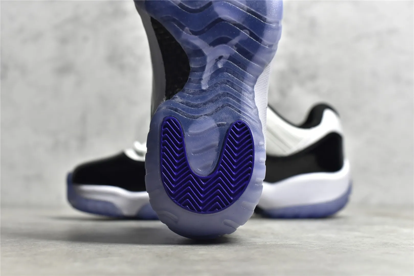 Casual Air Jordan AJ11 Concord – Black White Blue – High Quality Replica Basketball Shoes 1098