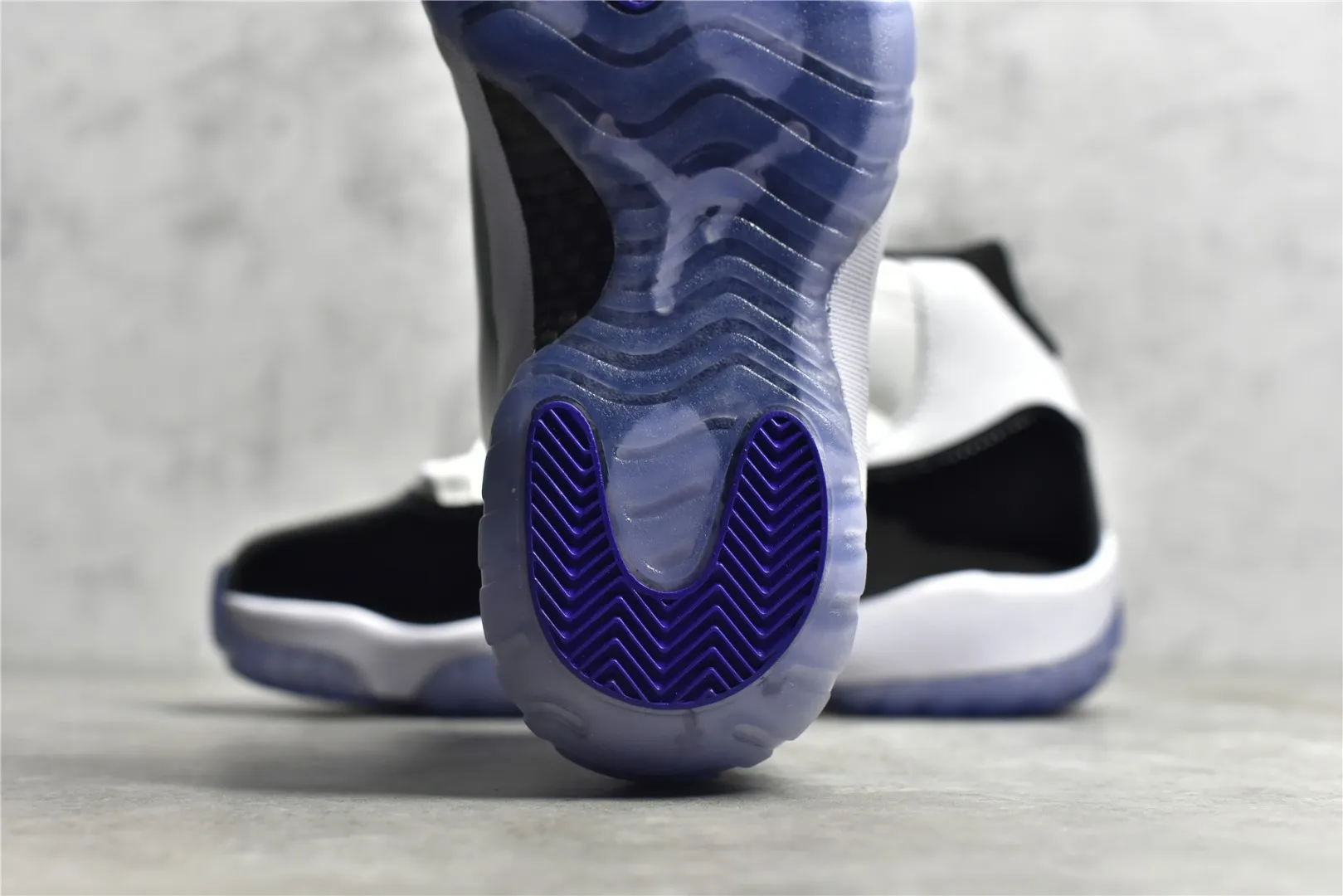 Air Jordan AJ11 Concord High – Black White – Authentic Carbon Fiber Edition – High Quality Rep Shoes Edition Resilient 1099
