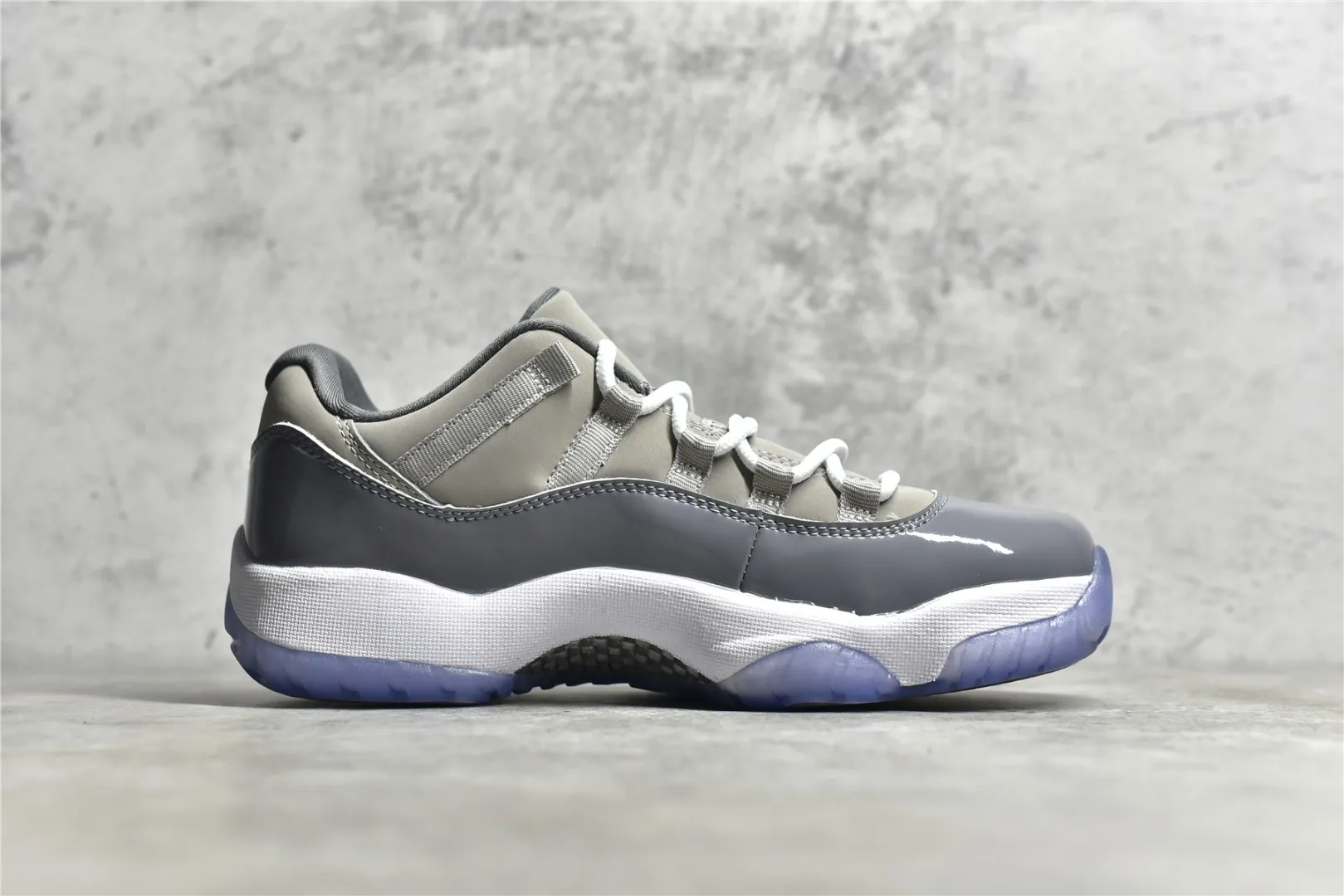 Air Jordan AJ11 Low – Cool Grey White – True Carbon Fiber Edition – High Quality Replica Basketball Shoes Neat 1092