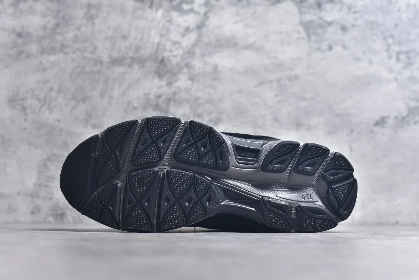 Asics GEL-NYC Black Low Top Replica Sneakers with 1:1 Quality Rep Shoes Seasonal 658