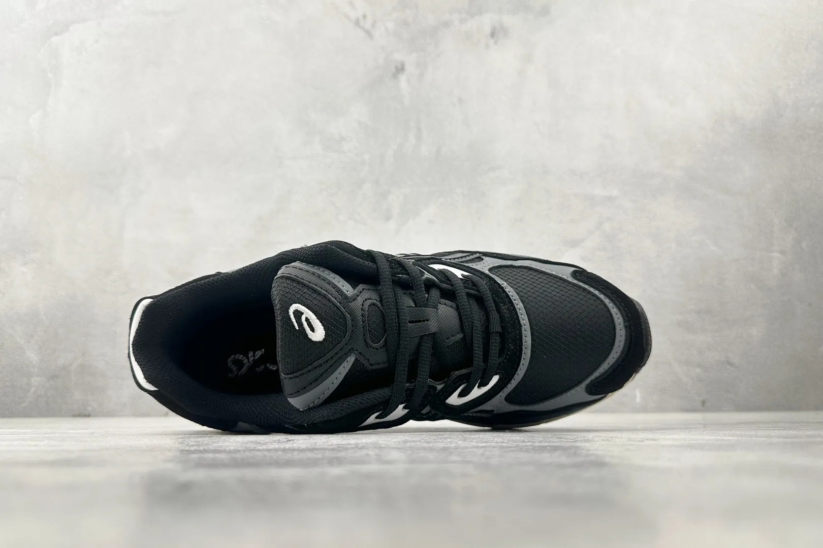 Asics GEL-NYC Black Running Shoes – High Quality Replica Asics Sneakers & 1:1 Asics Reps TimelessDesign 681