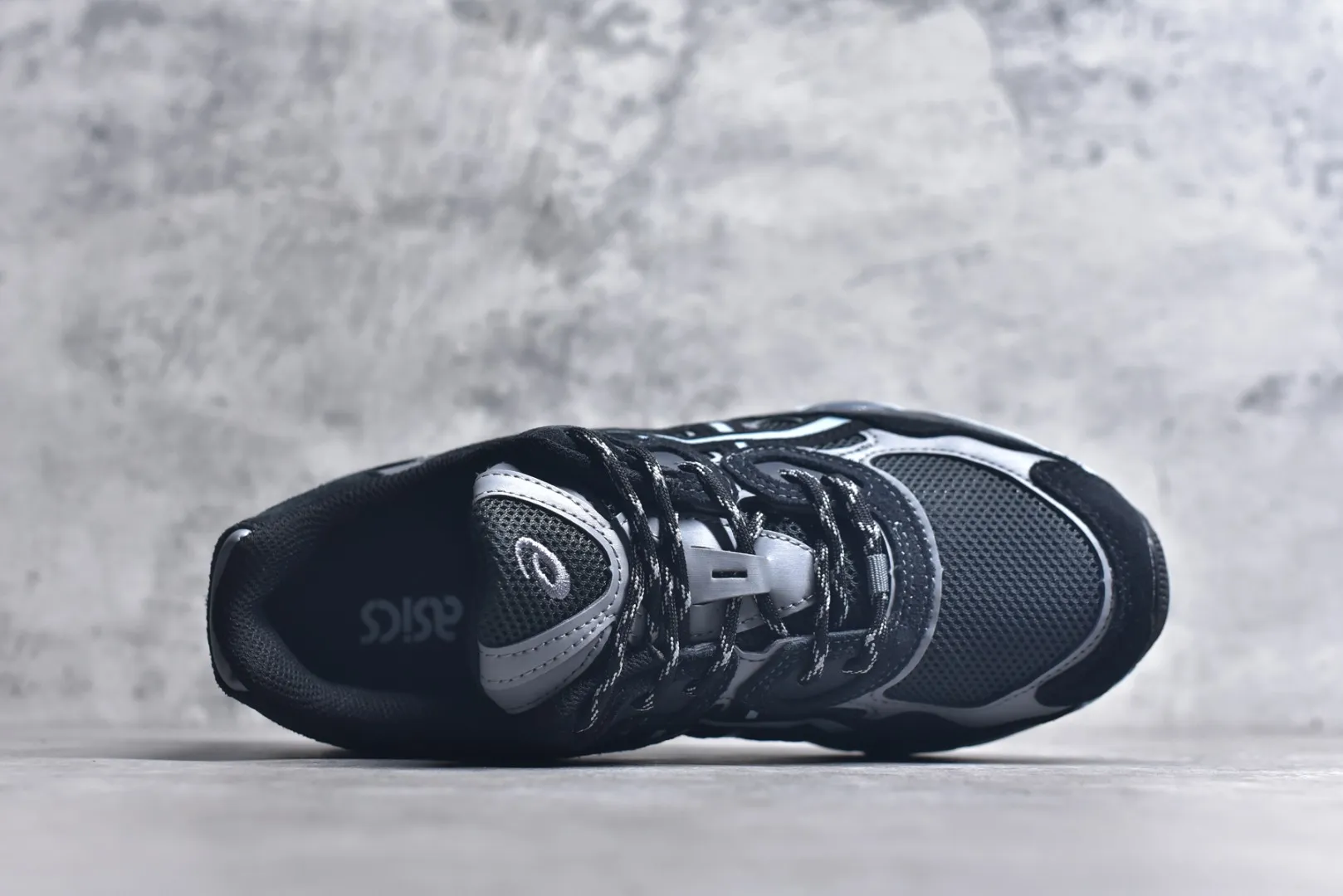Asics GEL-NYC Black Silver High Quality Replica Sneakers with 1:1 Precision EyeCatching 654