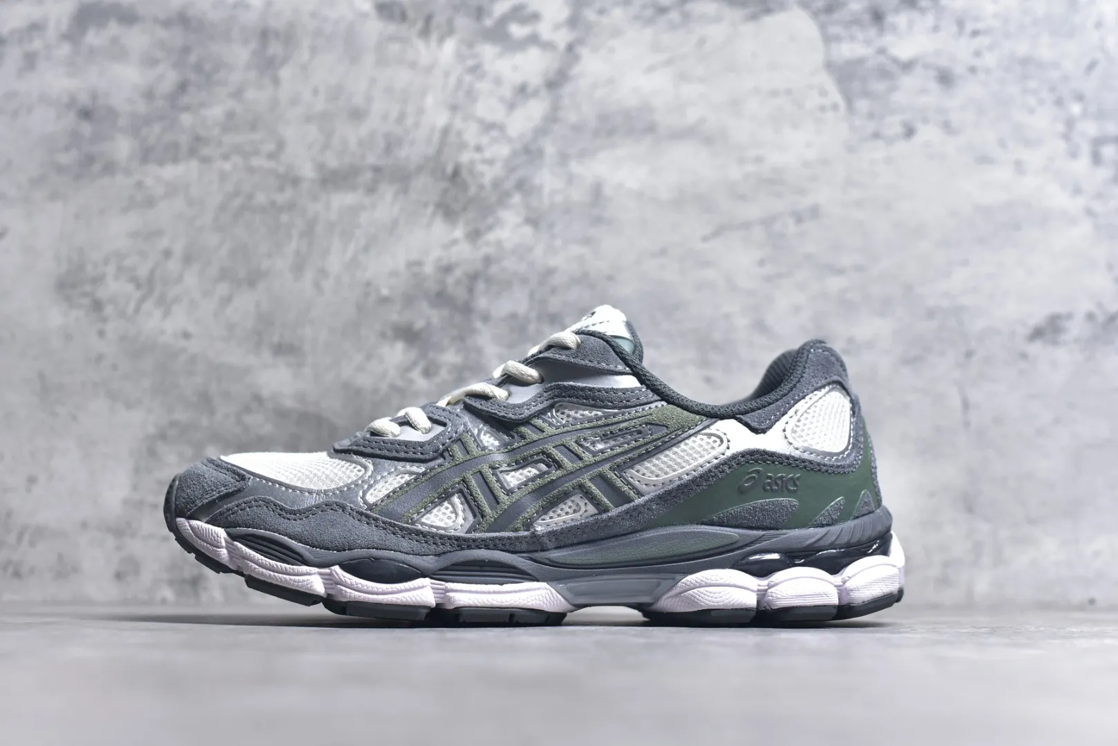 OnTrend Asics GEL-NYC Grey Low Top Replica Sneakers with 1:1 Quality Rep Shoes 656