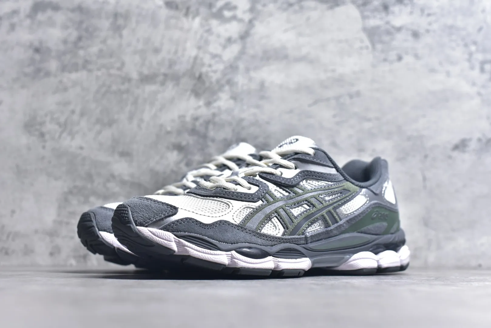 OnTrend Asics GEL-NYC Grey Low Top Replica Sneakers with 1:1 Quality Rep Shoes 656