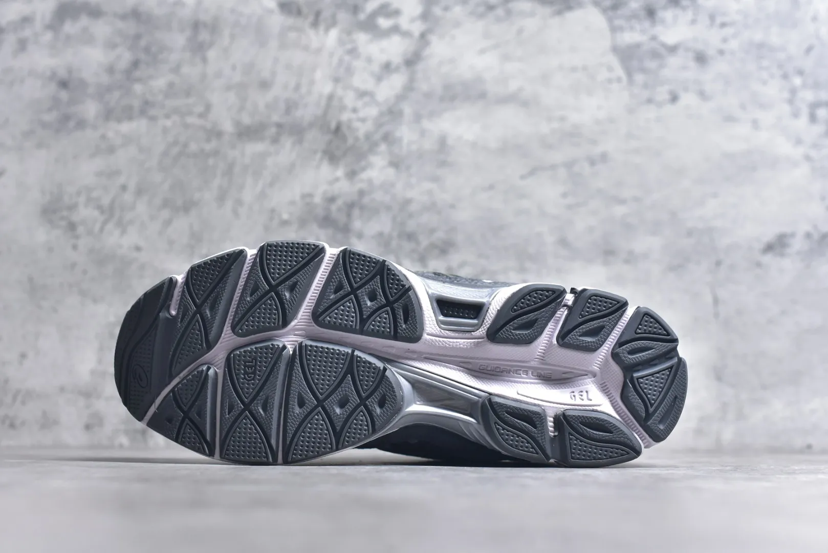 OnTrend Asics GEL-NYC Grey Low Top Replica Sneakers with 1:1 Quality Rep Shoes 656