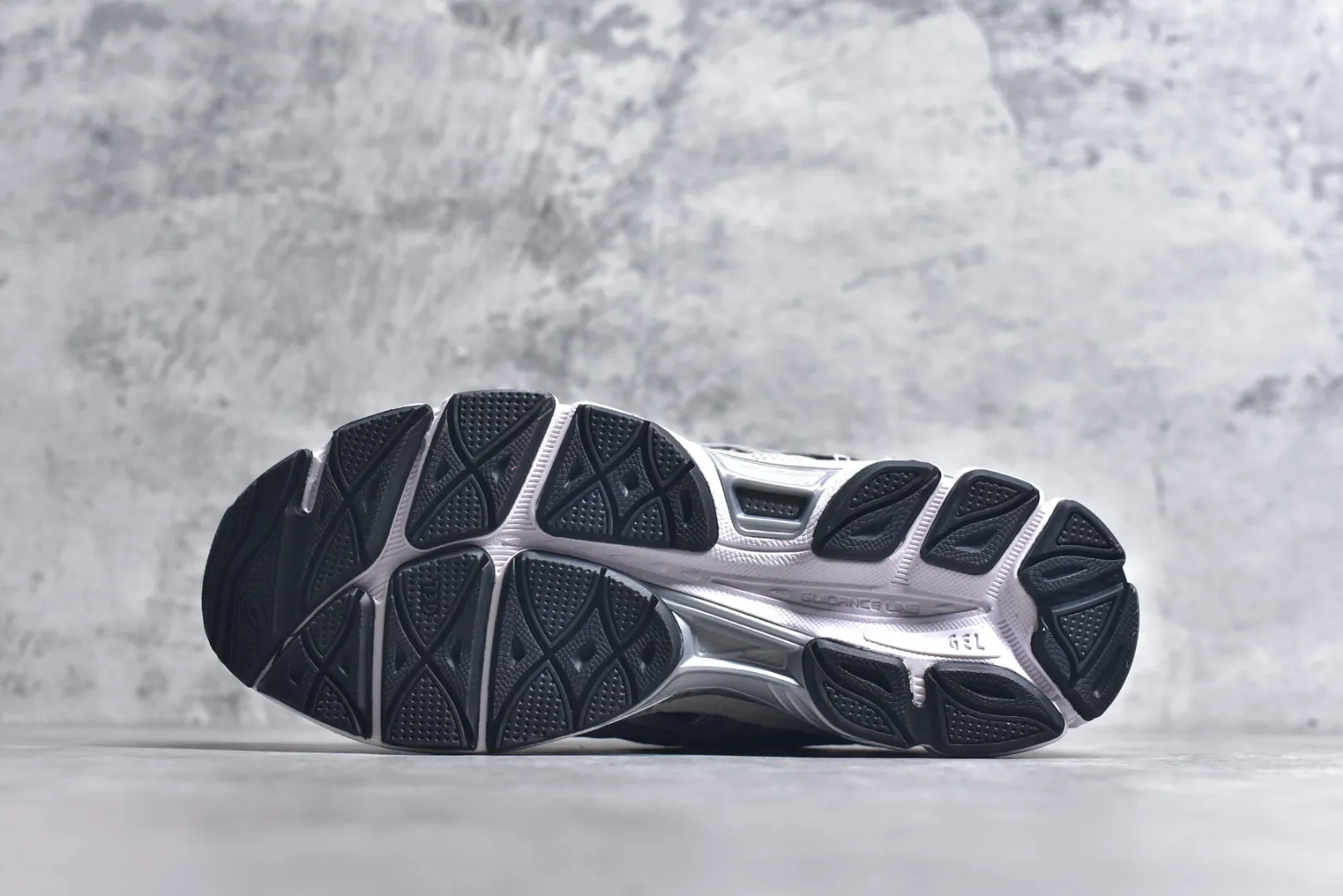 Contemporary Asics GEL-NYC Grey Low Top Replica Sneakers with High Quality 653