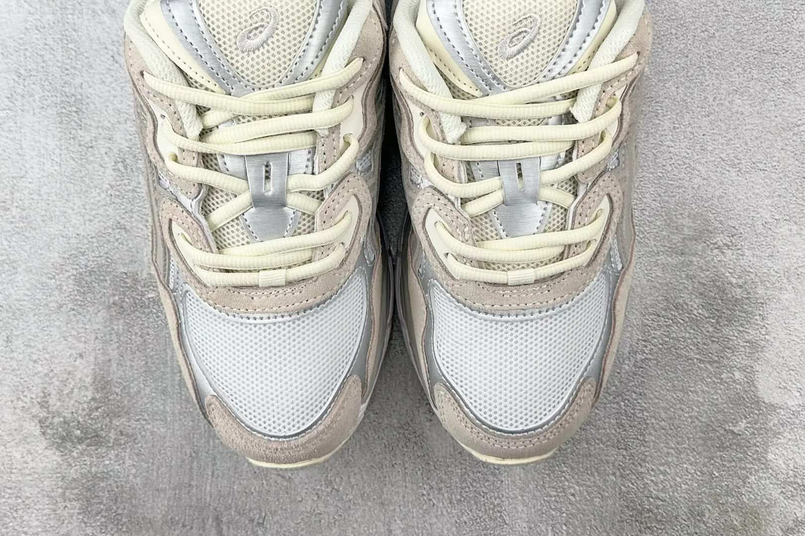 Asics GEL-NYC Grey White Replica Sneakers – High Quality Asics Running Replicas Upgraded 691