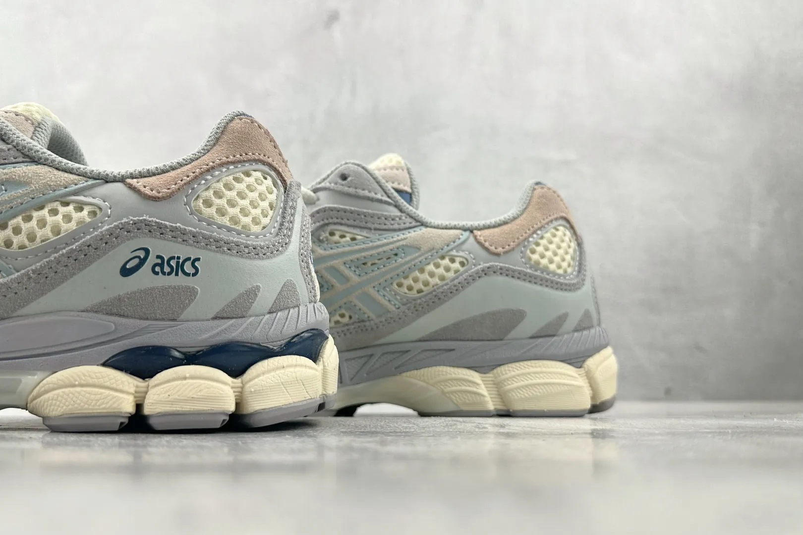 Asics GEL-NYC Light Grey Replica Sneakers with 1:1 Quality Rep Shoes HighQuality 690