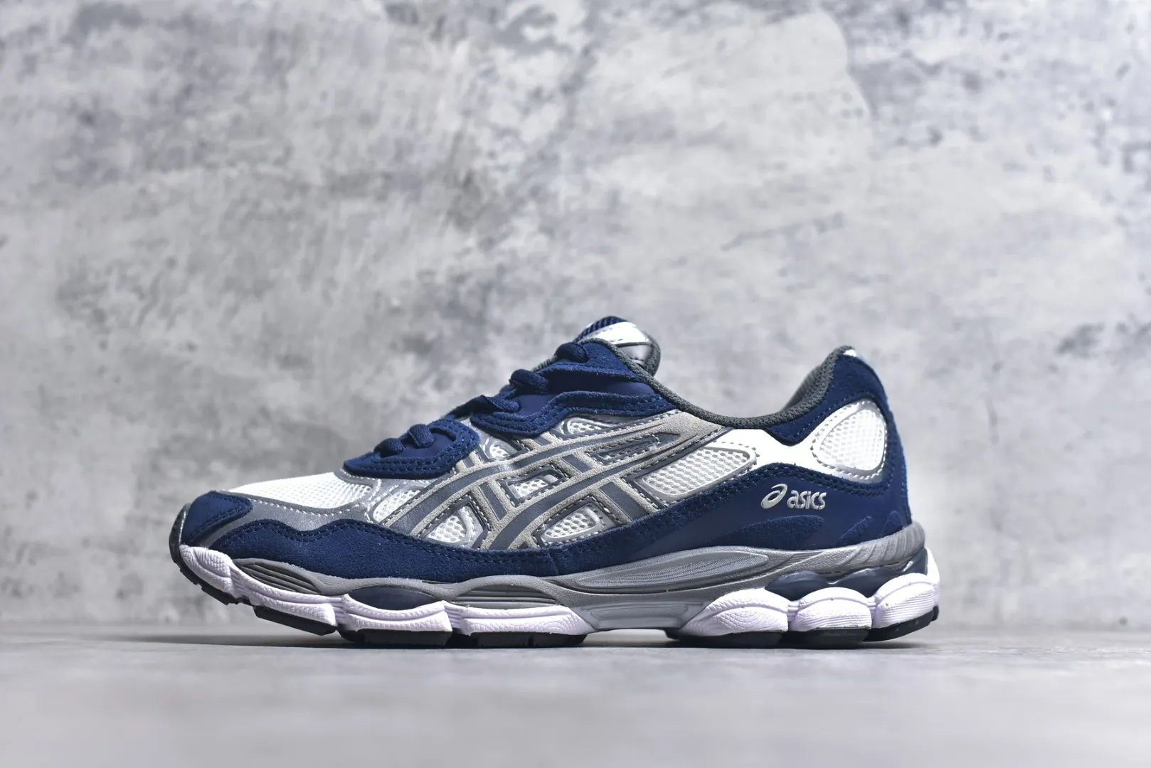 ZeroBulk Asics GEL-NYC Navy Silver Replica Sneakers – High Quality Asics Running Replicas 652