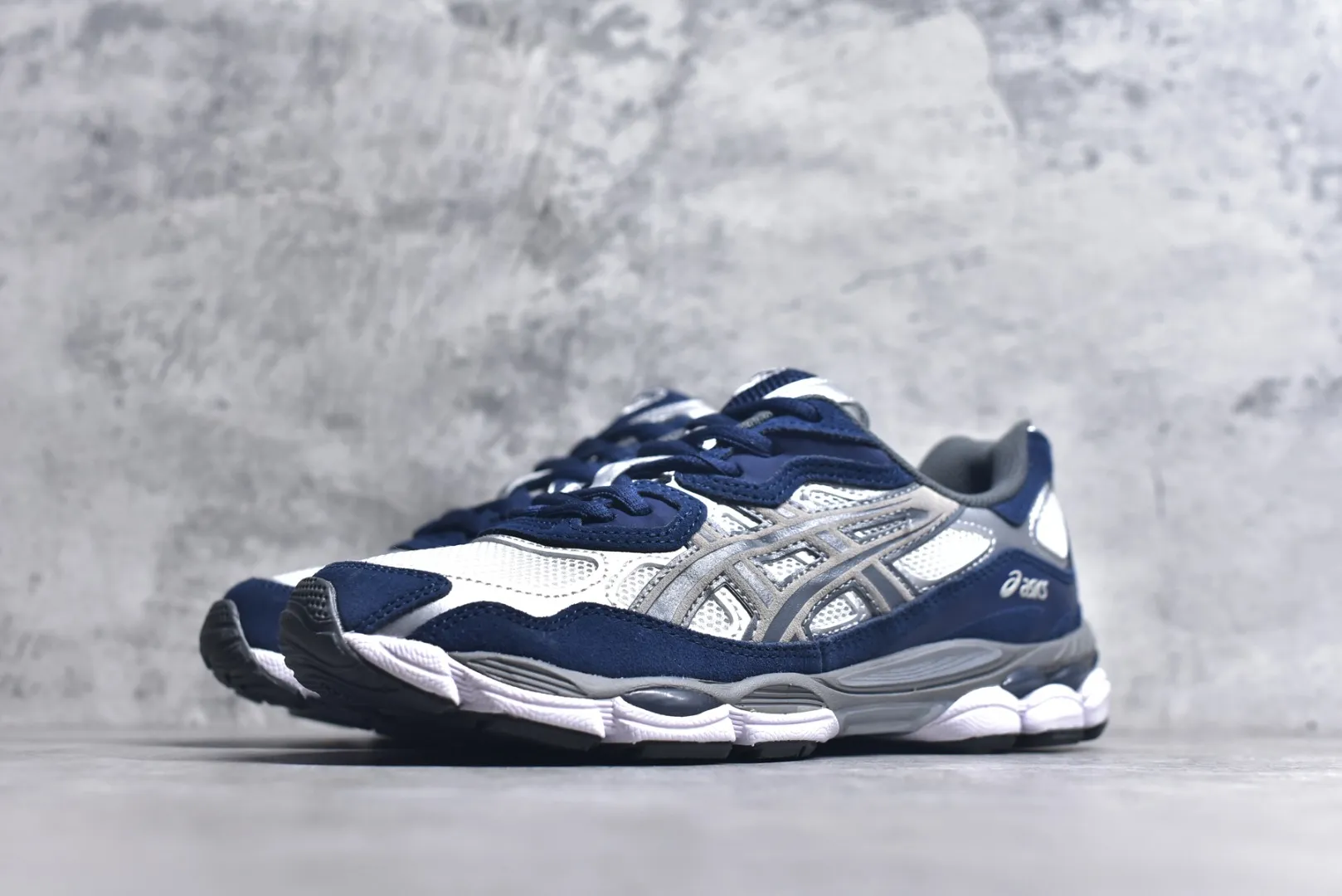 ZeroBulk Asics GEL-NYC Navy Silver Replica Sneakers – High Quality Asics Running Replicas 652