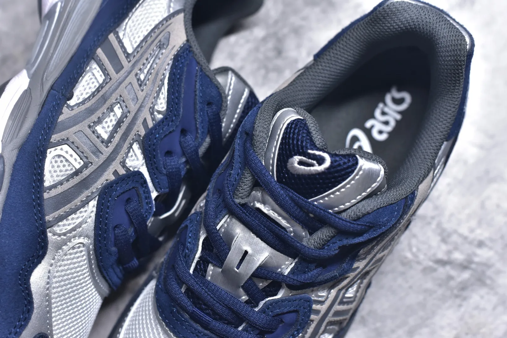 ZeroBulk Asics GEL-NYC Navy Silver Replica Sneakers – High Quality Asics Running Replicas 652