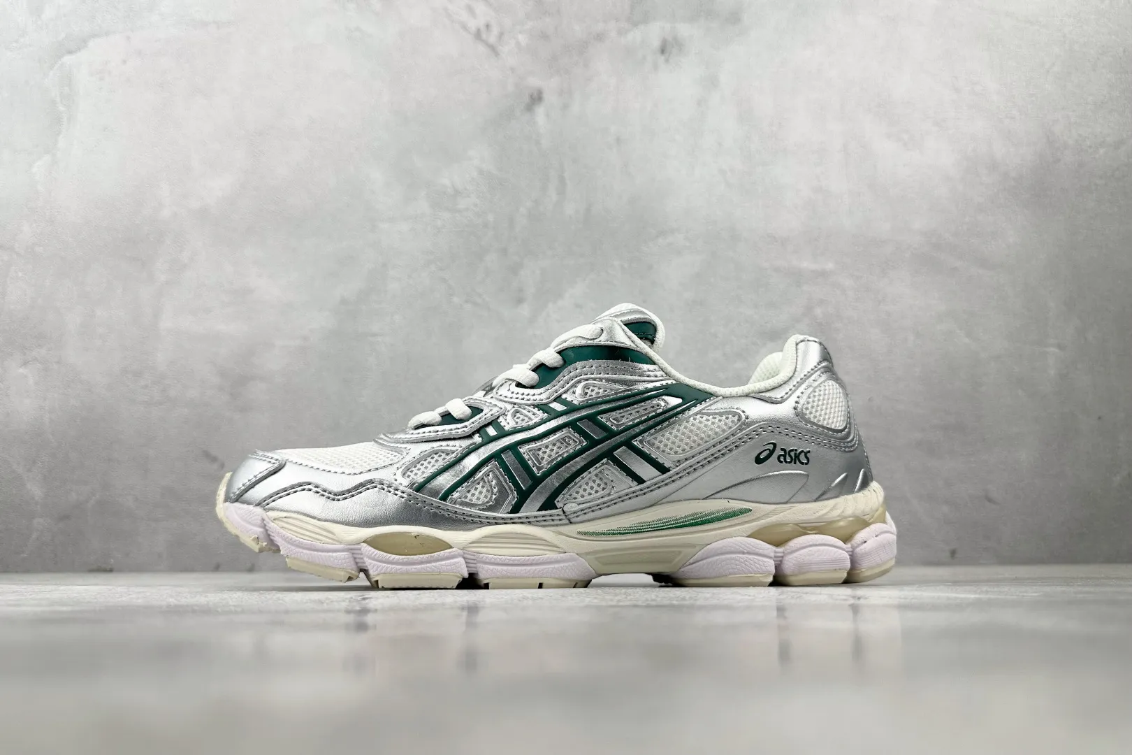Timeless Asics GEL-NYC Silver Green Low Top Replica Sneakers with 1:1 Quality Rep Shoes 688