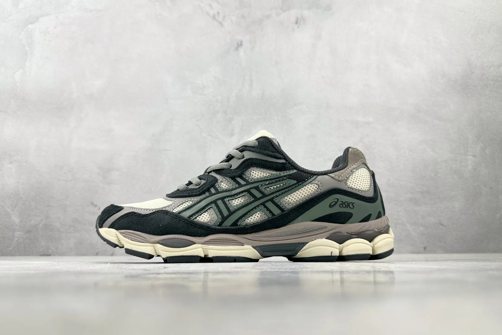 Timeless Asics GEL-NYC Silver Green Low Top Replica Sneakers with 1:1 Quality Rep Shoes 688