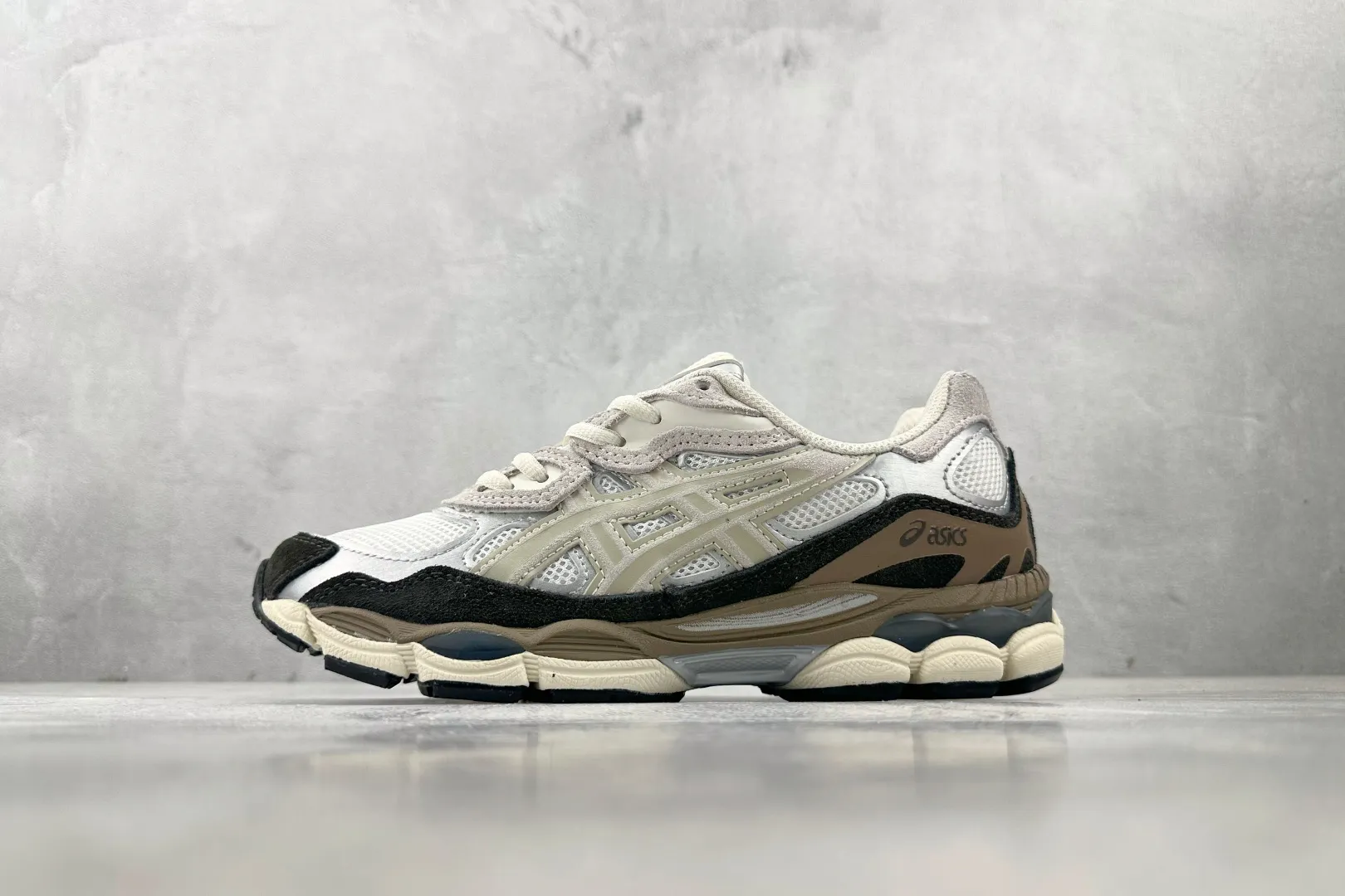 Timeless Asics GEL-NYC Silver Green Low Top Replica Sneakers with 1:1 Quality Rep Shoes 688