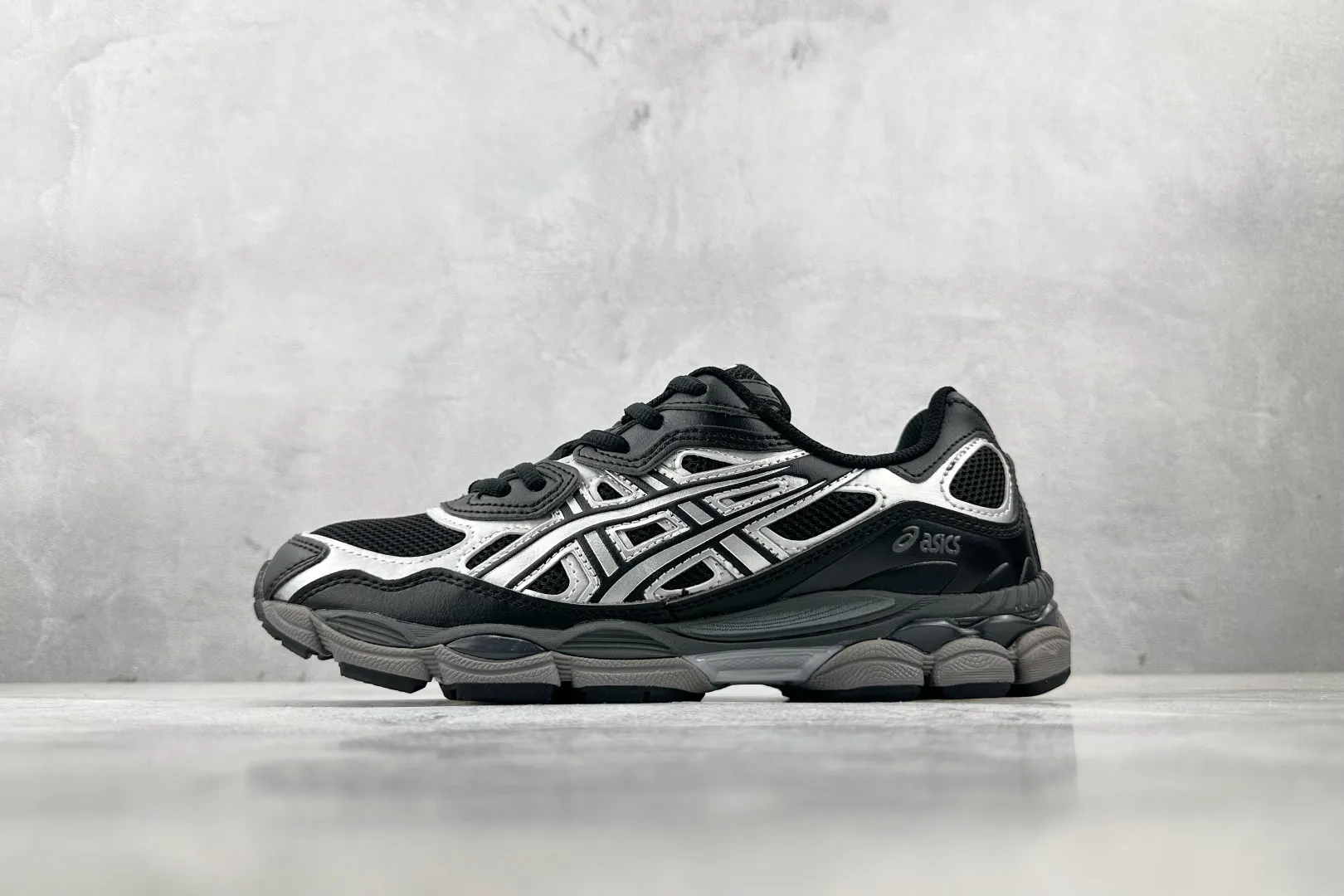 Timeless Asics GEL-NYC Silver Green Low Top Replica Sneakers with 1:1 Quality Rep Shoes 688