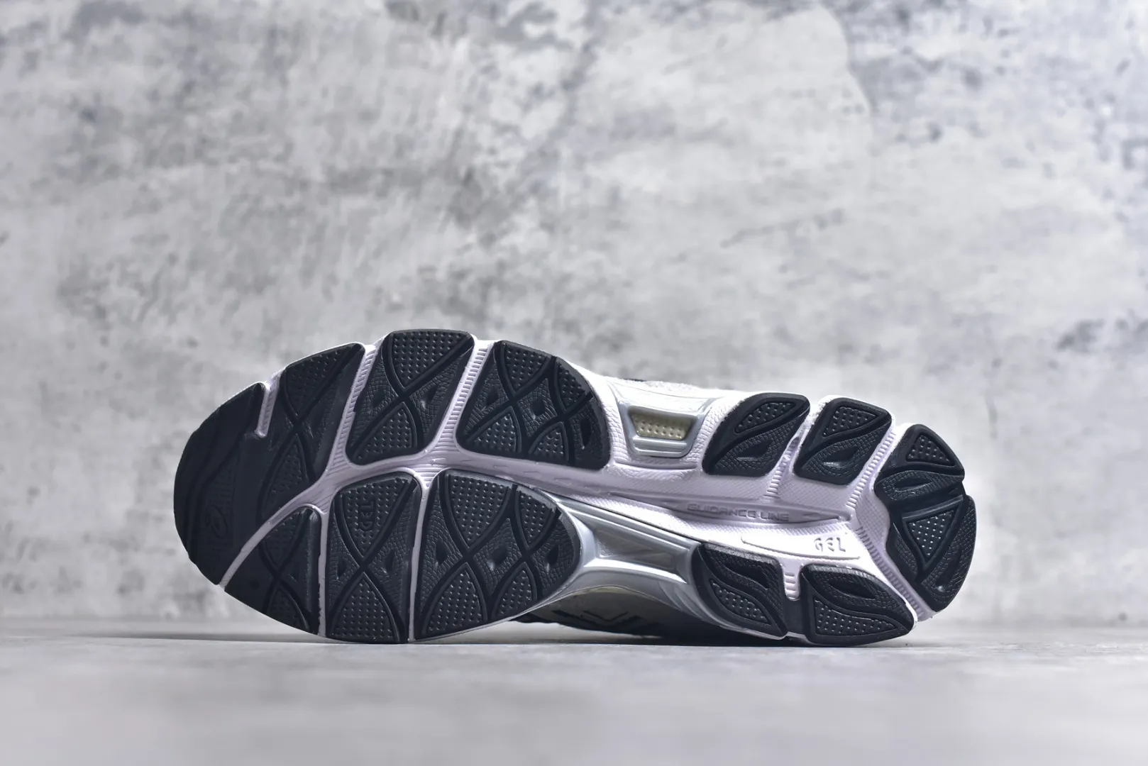 ModernLook Asics GEL-NYC White Low Top Replica Sneakers with 1:1 Quality Rep Shoes 649