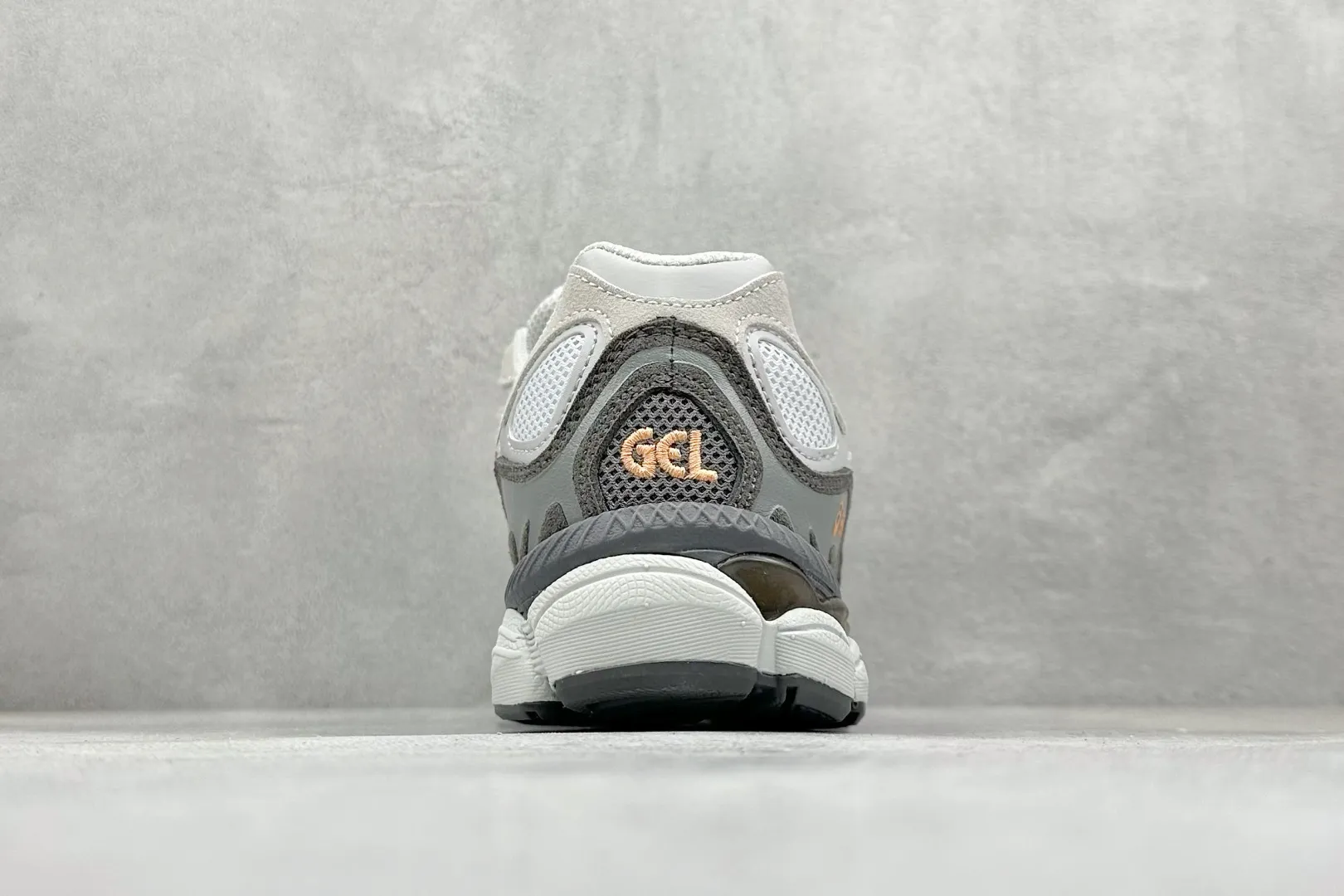 GoAnywhere Asics GEL-NYC White Low Top Replica Sneakers with High Quality Rep Footwear 659