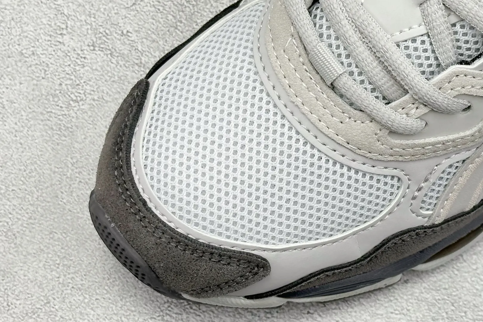 GoAnywhere Asics GEL-NYC White Low Top Replica Sneakers with High Quality Rep Footwear 659