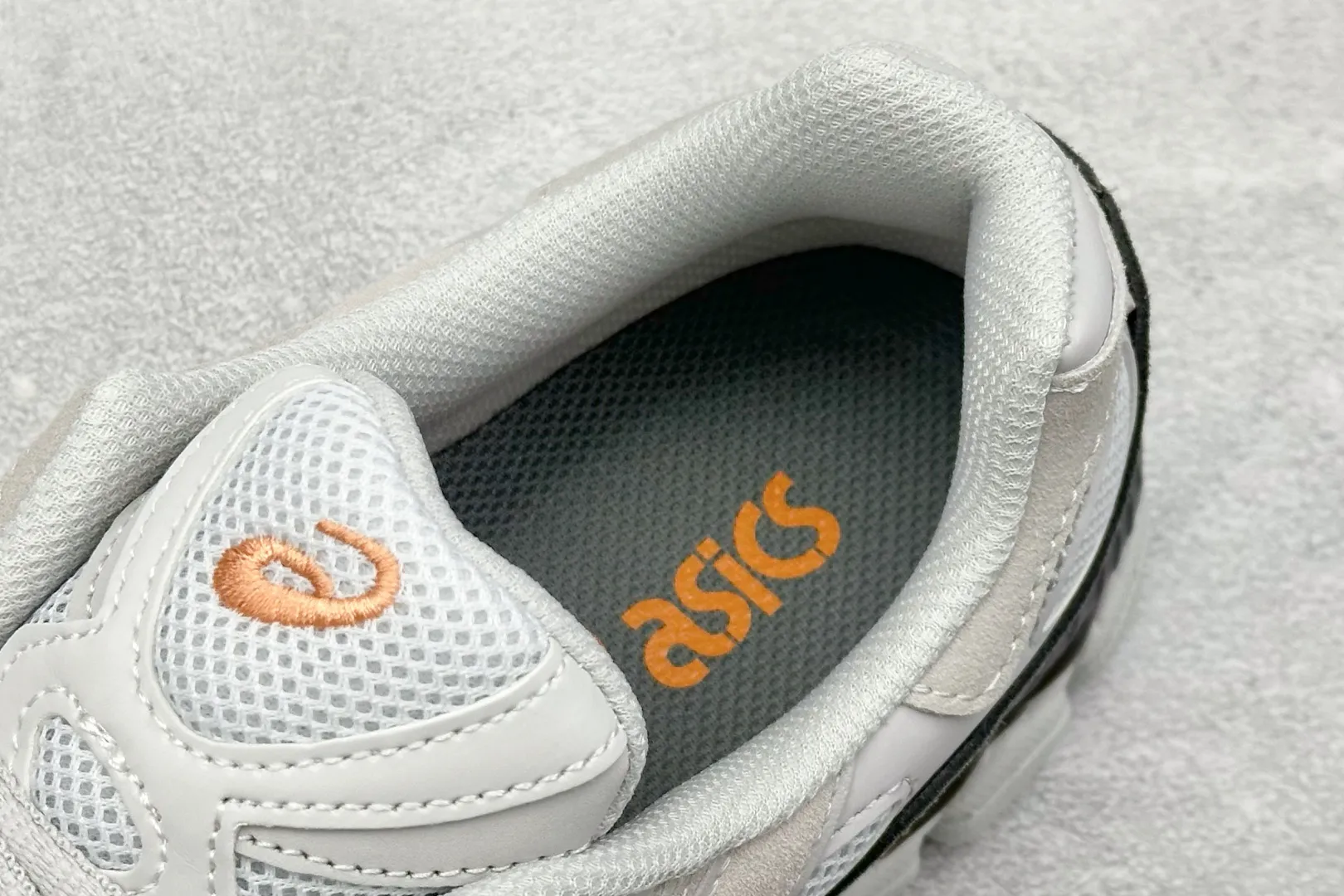 GoAnywhere Asics GEL-NYC White Low Top Replica Sneakers with High Quality Rep Footwear 659