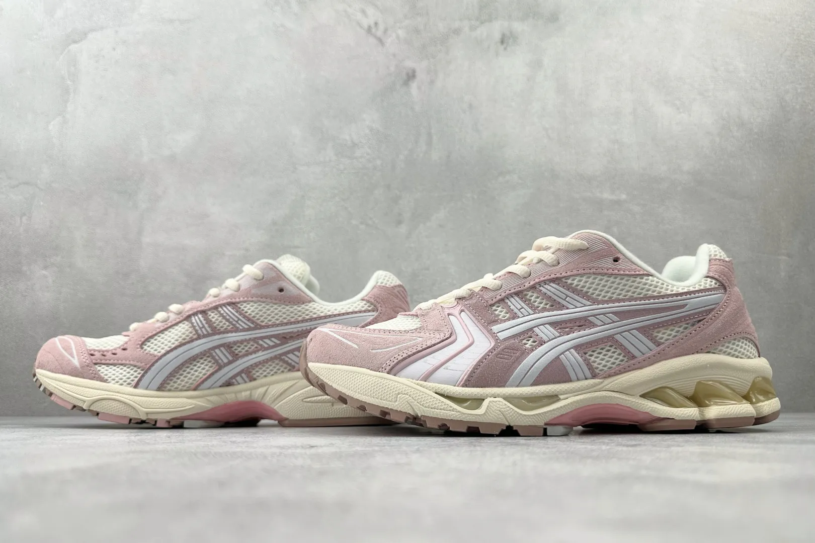 Trendy Asics Gel-Kayano 14 Pink White Replica Sneakers – High Quality Asics Running Replicas 605