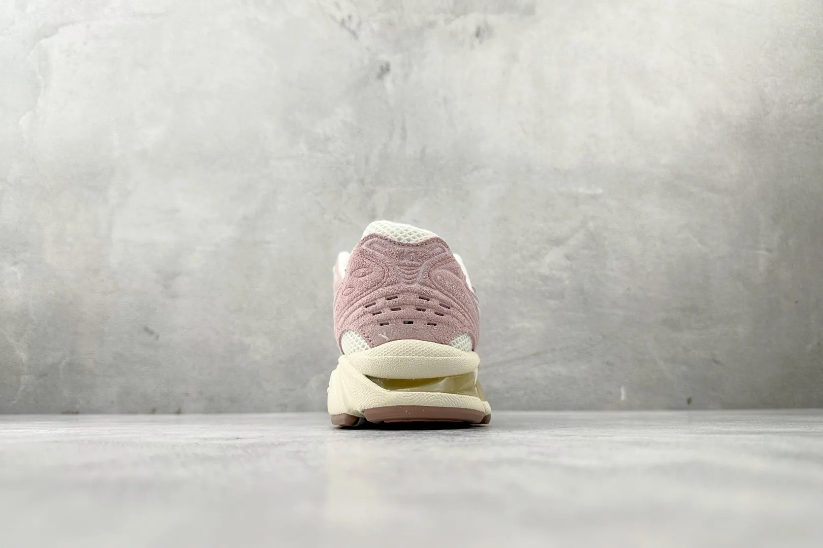 Trendy Asics Gel-Kayano 14 Pink White Replica Sneakers – High Quality Asics Running Replicas 605