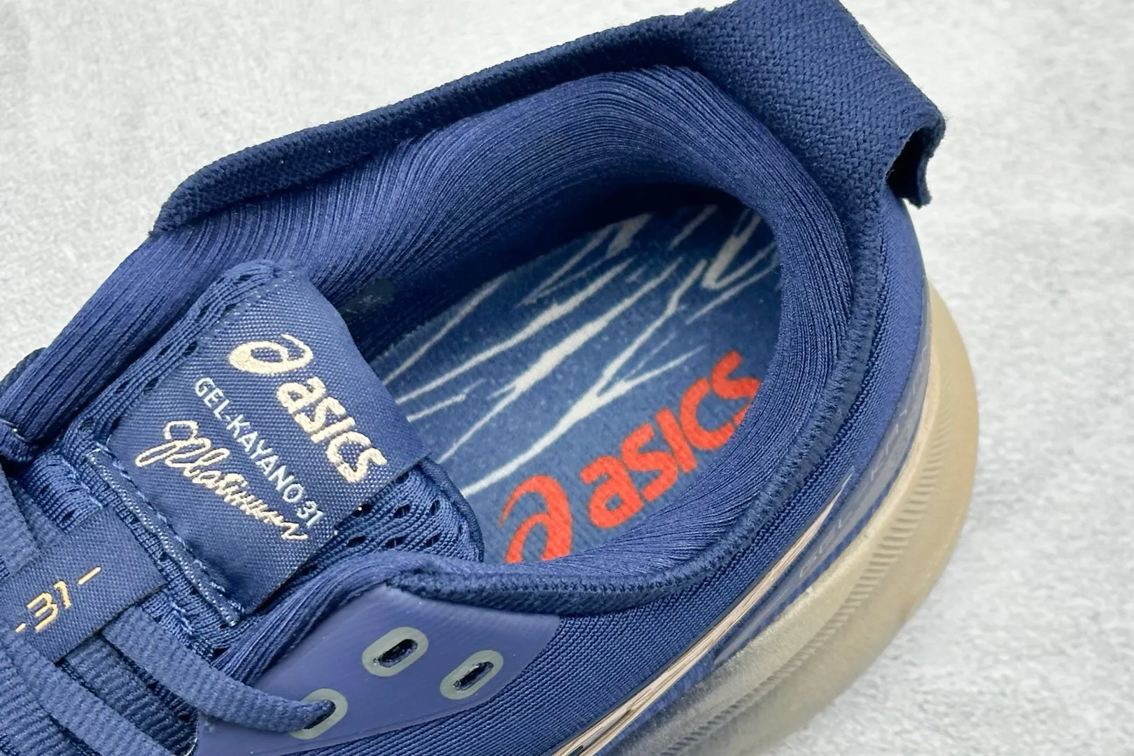 Asics Gel-Kayano 31 Blue Running Shoes – High Quality Replica Asics Sneakers 1: Modern 602