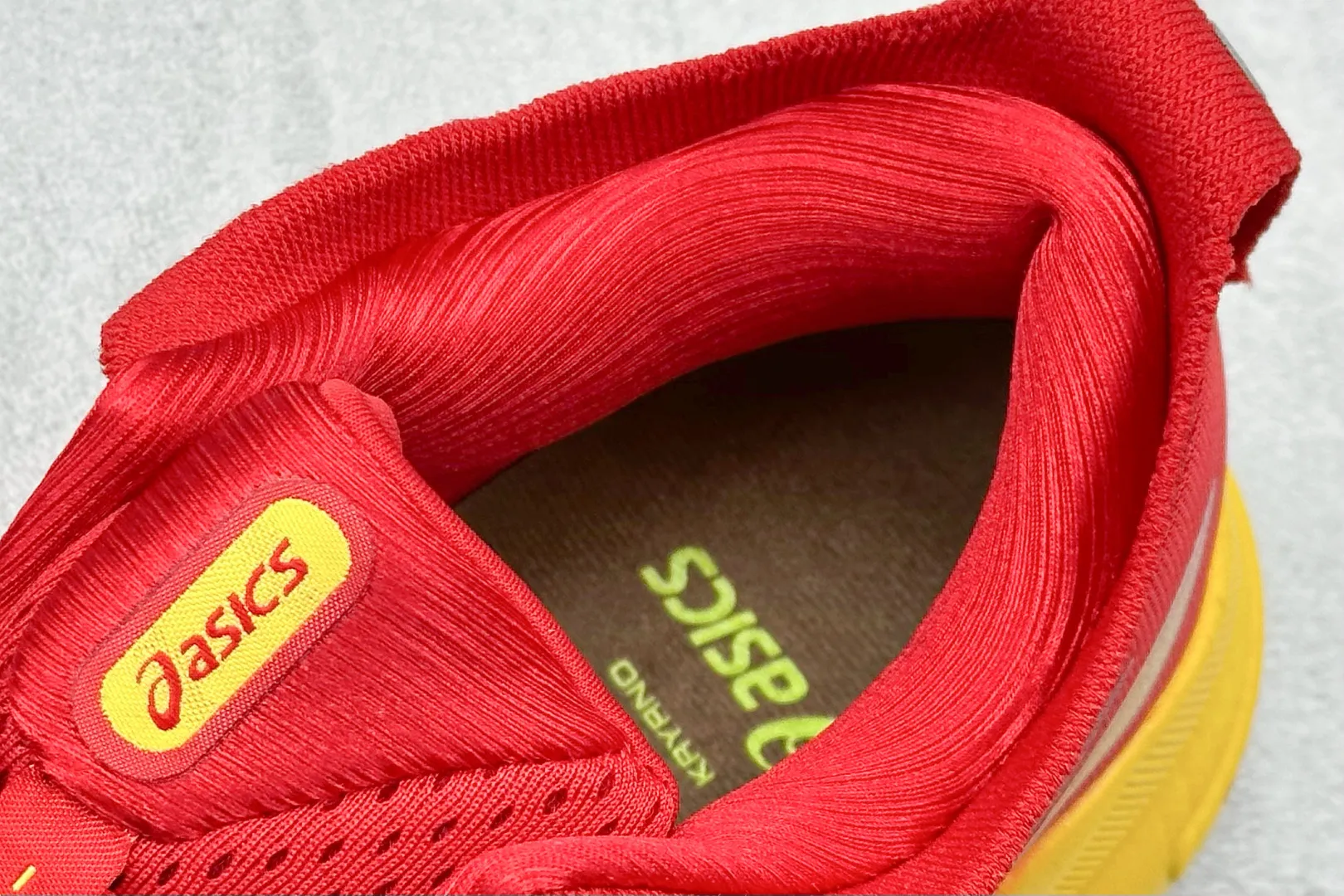 Asics Gel-Kayano 31 Red Gradient Replica Sneakers – High Quality Asics Running Replicas Modern 637