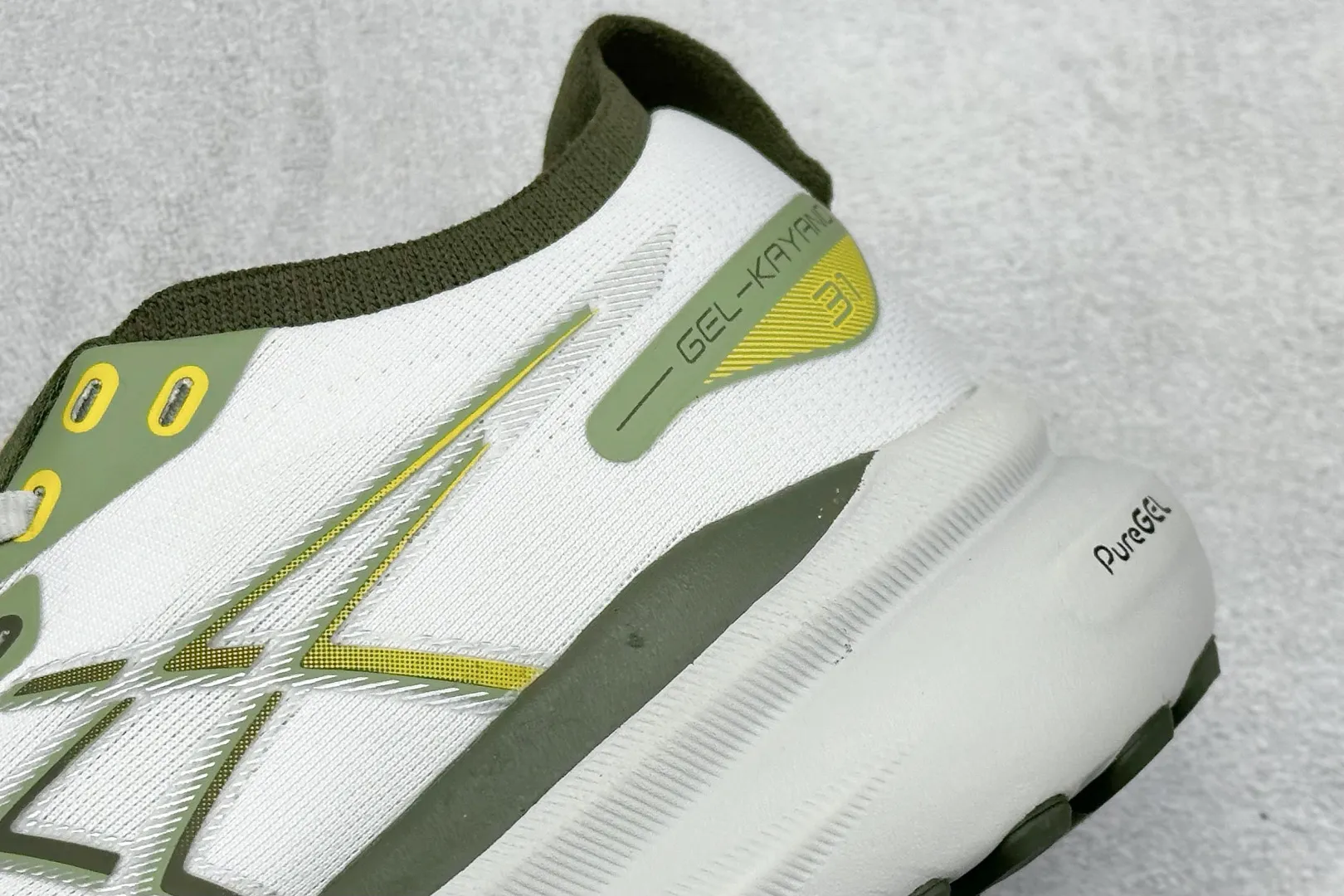 Snug Asics Gel-Kayano 31 White Green High Quality Replica Shoes for Running 601