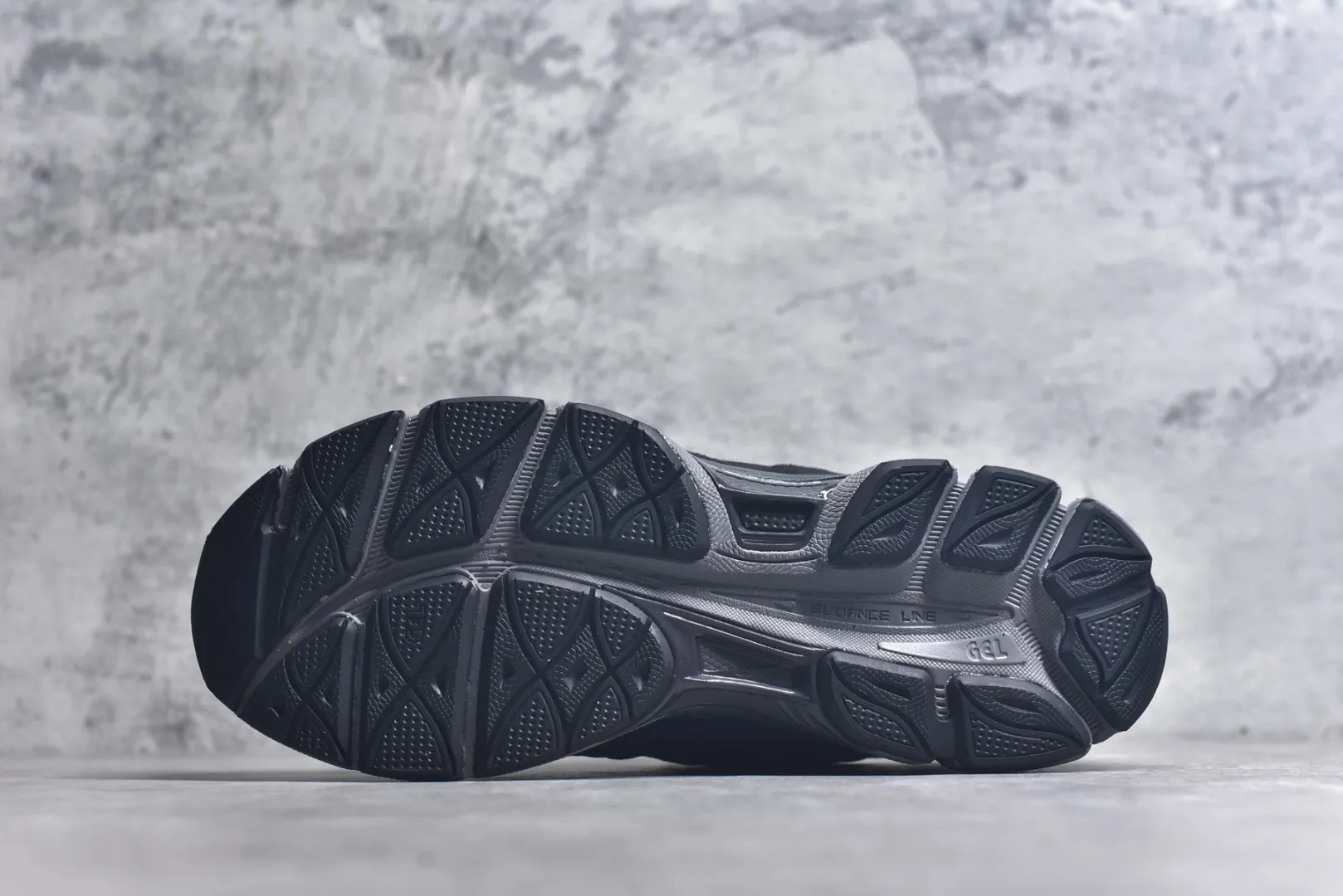 Asics Gel-NYC Black  Running Shoes – High Quality Replica Asics Sneakers 1:1 Rep Shoes UrbanChic 668