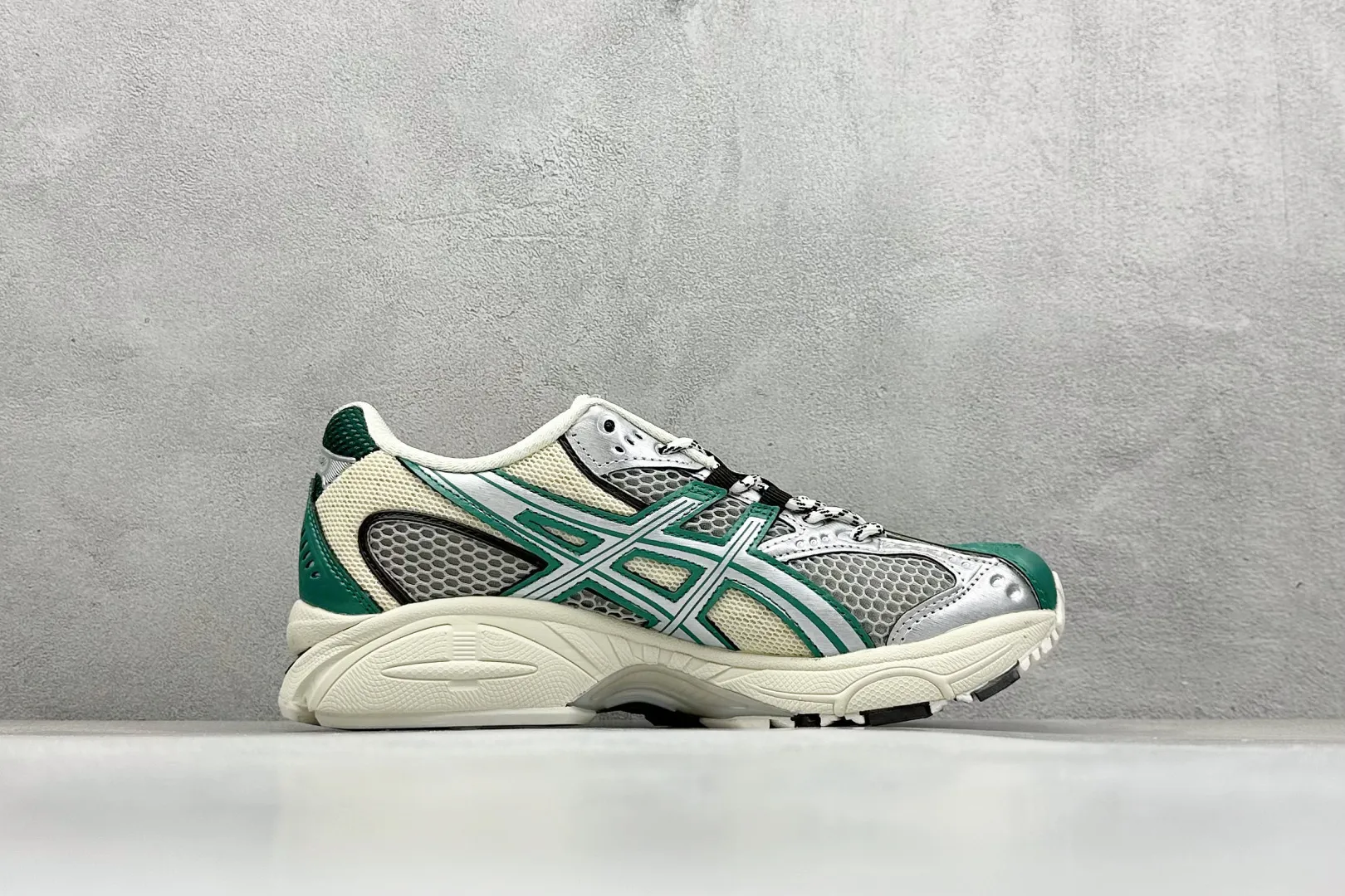 ZipUp Asics Gel-Nimbus 10.1 Green Running Shoes – High Quality Asics Running Replicas & 1:1 Asics Sneakers 664