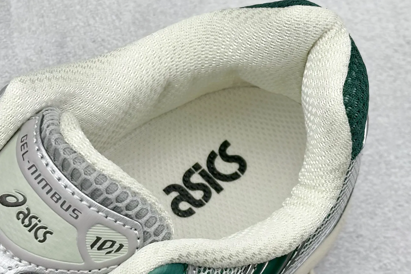 ZipUp Asics Gel-Nimbus 10.1 Green Running Shoes – High Quality Asics Running Replicas & 1:1 Asics Sneakers 664