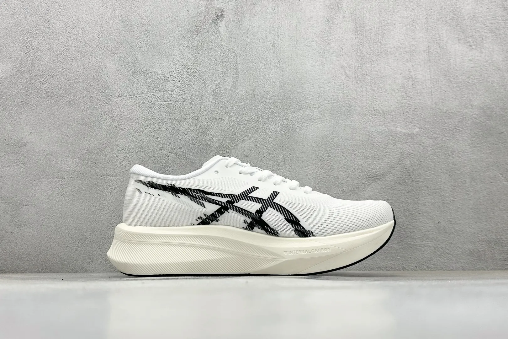 Sleek Asics Magic Speed 4 White Running Shoes – High Quality Replica Asics & 1:1 Asics Sneakers 694