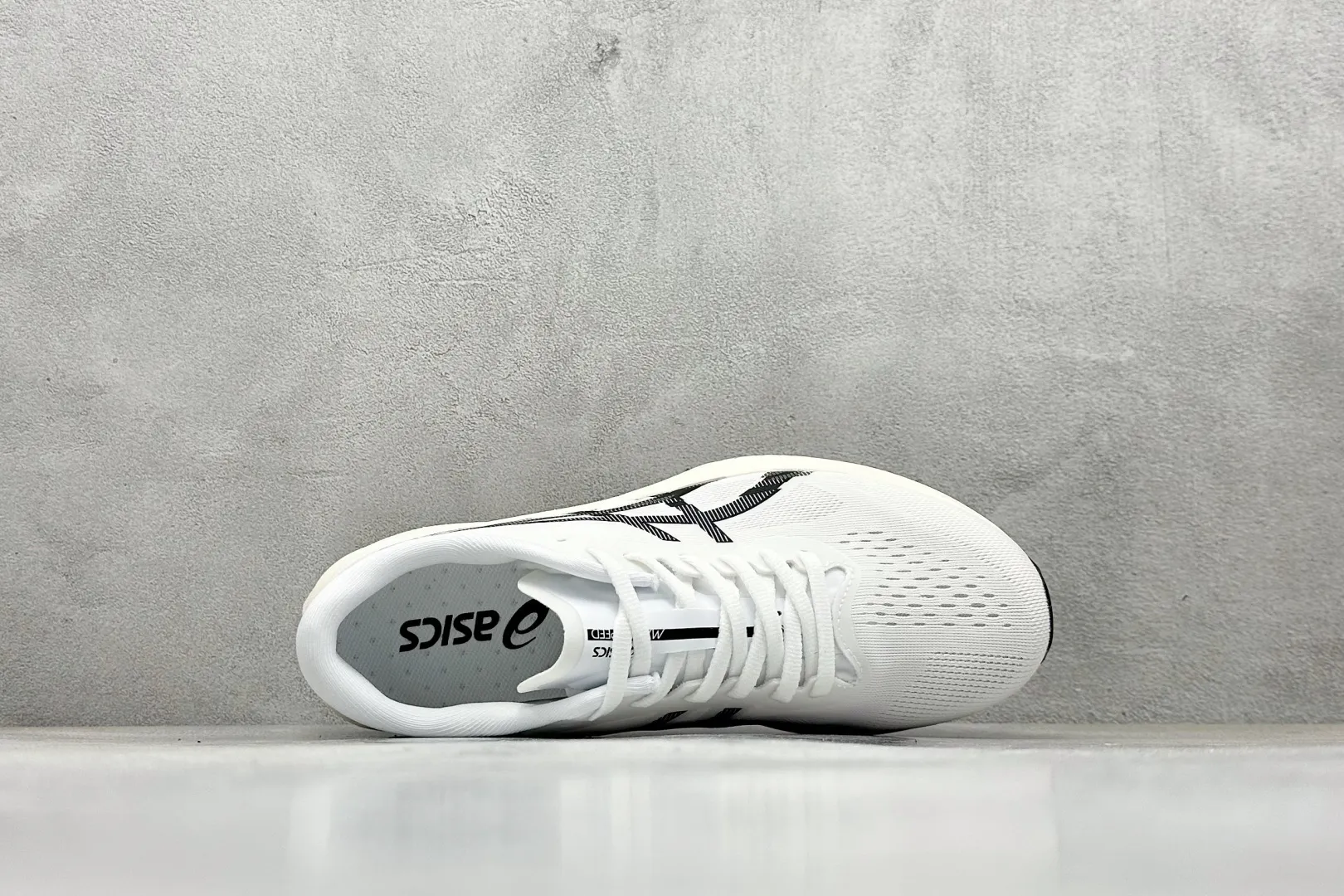 Sleek Asics Magic Speed 4 White Running Shoes – High Quality Replica Asics & 1:1 Asics Sneakers 694