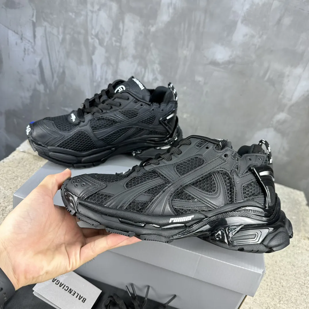 Balenciaga Runner 7.5 Black Replica Sneakers –  Balenciaga Shoes Replica Cozy 727
