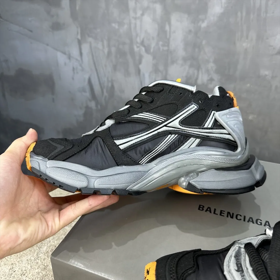 QuickDry Balenciaga Runner 7.5 Black Silver Replica Sneakers 728