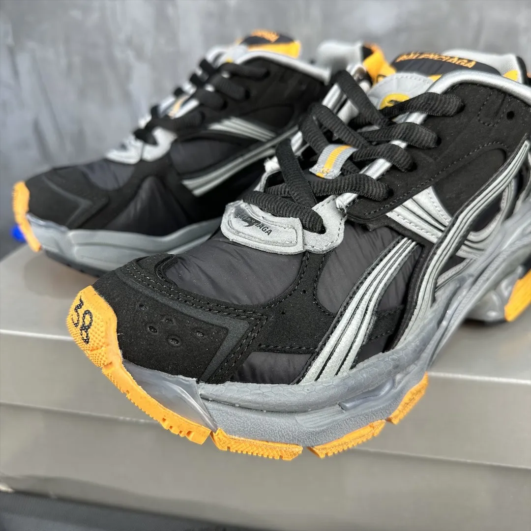 QuickDry Balenciaga Runner 7.5 Black Silver Replica Sneakers 728
