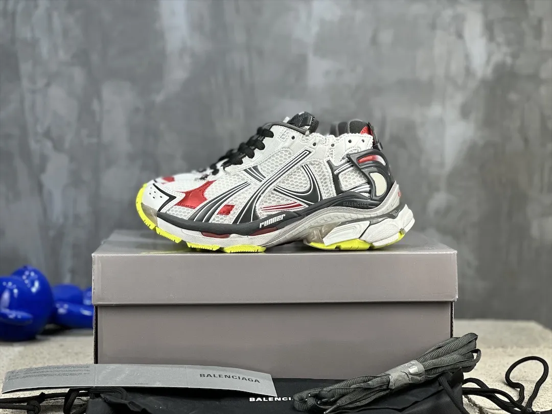Balenciaga Runner 7.5 White Red Black –  Replica Sneakers HighPerformance 720