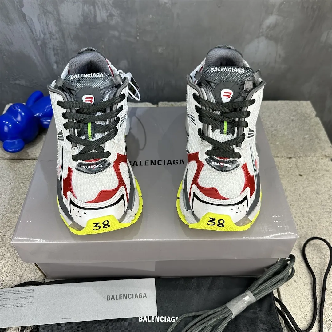 Balenciaga Runner 7.5 White Red Black –  Replica Sneakers HighPerformance 720