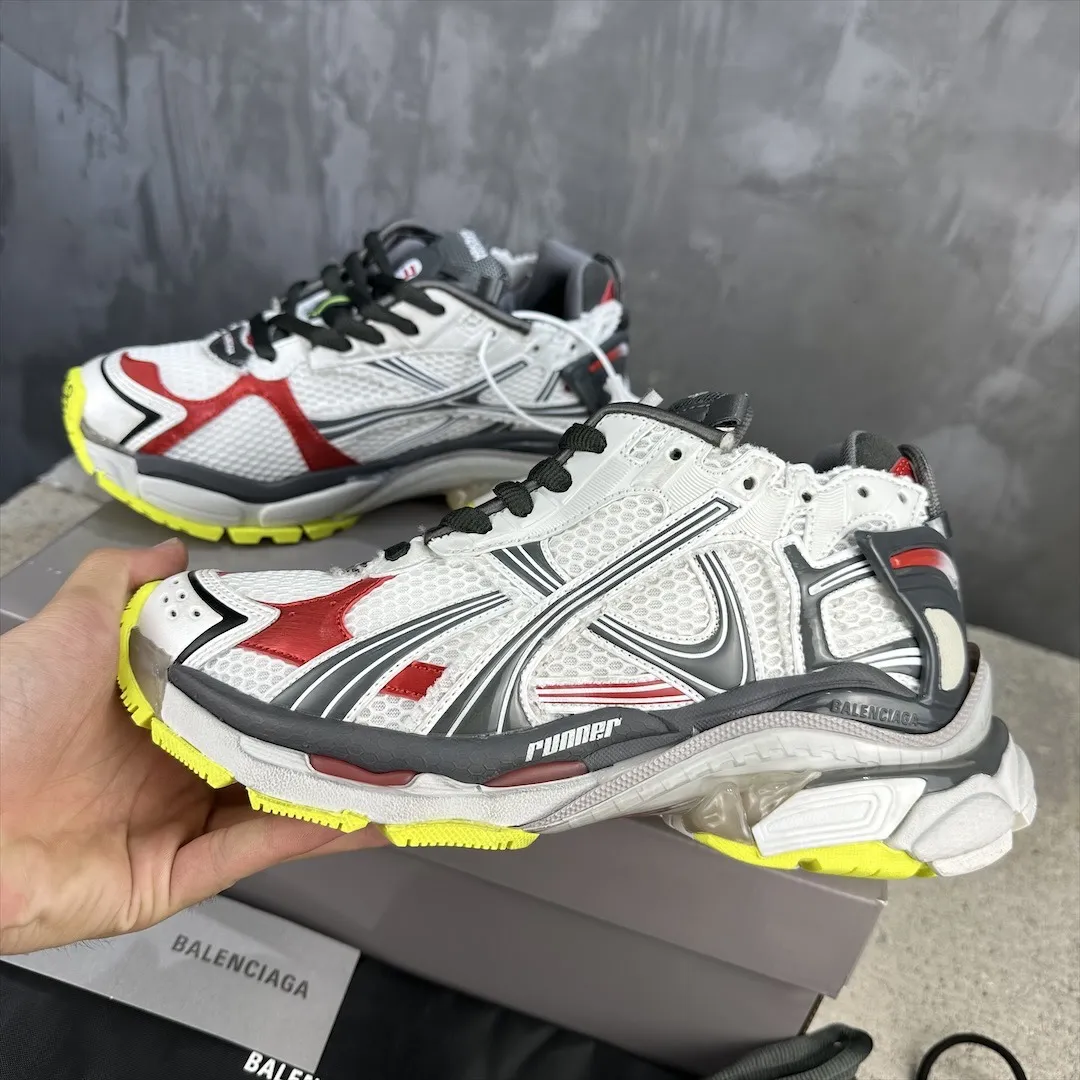 Balenciaga Runner 7.5 White Red Black –  Replica Sneakers HighPerformance 720