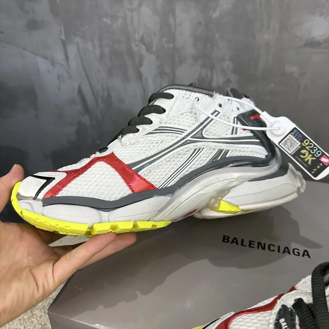 Balenciaga Runner 7.5 White Red Black –  Replica Sneakers HighPerformance 720